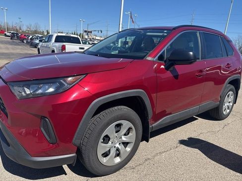 Used 2019 Toyota RAV4 LE w/ All Weather Liner Package image 9