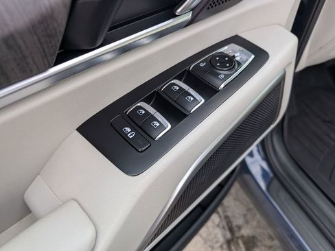 Used 2023 Kia Telluride EX w/ EX Captain's Chair Package image 14