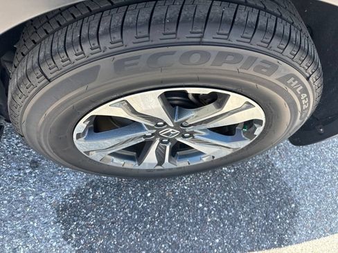 Used 2019 Honda CR-V LX image 9