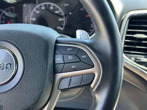Used 2017 Jeep Grand Cherokee Laredo w/ Quick Order Package 23E AWD/4WD image 27