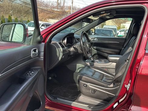 Used 2020 Jeep Grand Cherokee Limited AWD/4WD image 22