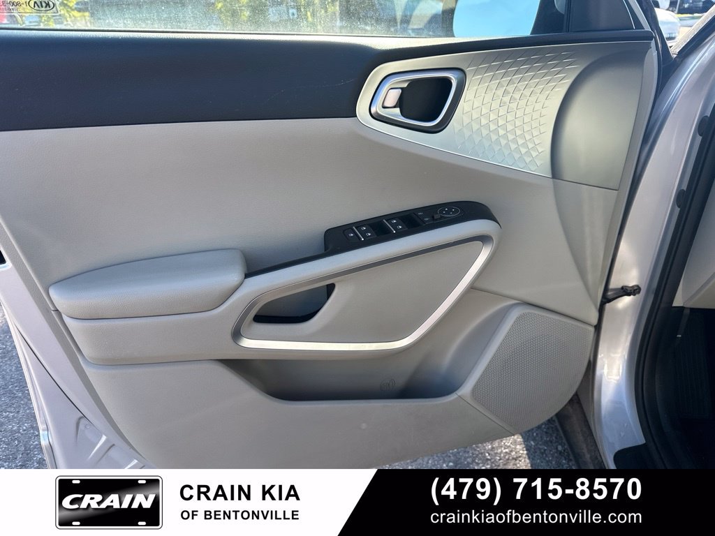 Certified 2021 Kia Soul LX FWD image 8