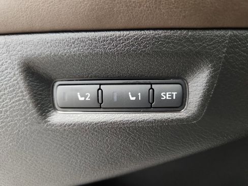 Used 2017 Nissan Murano Platinum w/ Platinum Technology Package image 10