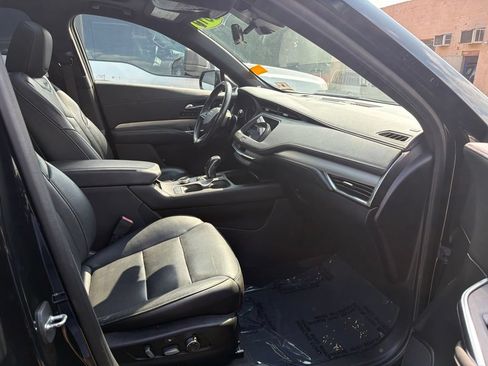 Used 2019 Cadillac XT4 Premium Luxury w/ Enhanced Visibility Package AWD/4WD image 5