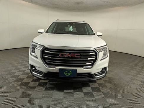 Certified 2024 GMC Terrain SLT AWD/4WD image 2
