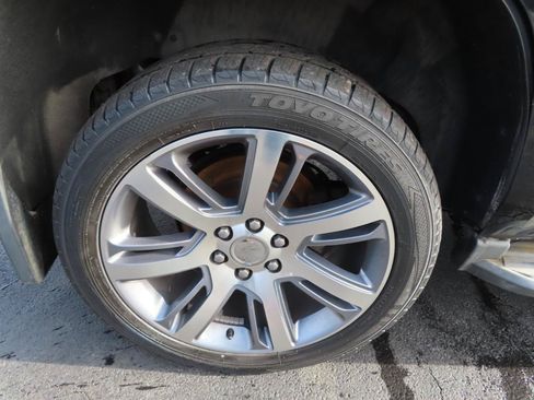 Used 2015 Chevrolet Tahoe LT AWD/4WD image 38
