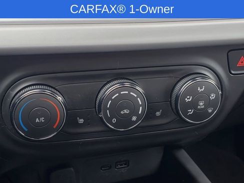 Certified 2024 Chevrolet Trax RS w/ Driver Confidence Package image 22