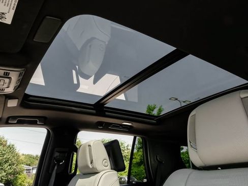 Used 2021 Cadillac Escalade Sport w/ LPO, ONYX Package RWD image 5