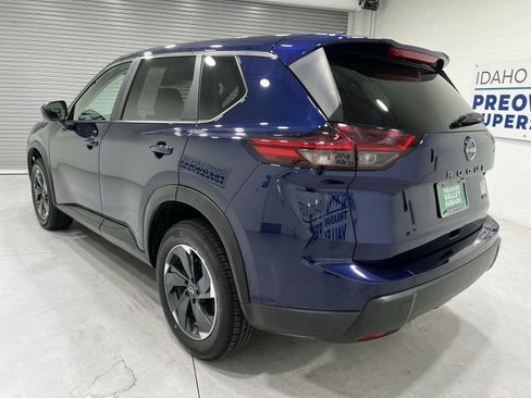 Used 2025 Nissan Rogue SV AWD/4WD image 6