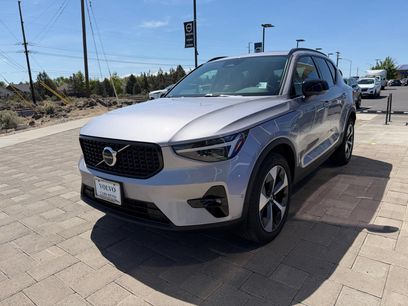Used 2026 Volvo XC40 B5 Plus w/ Protection Package Premier