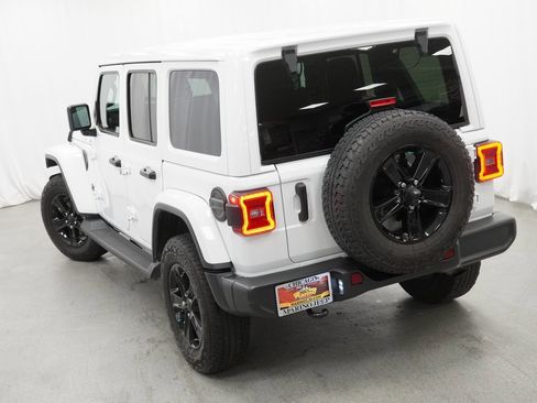 Certified 2022 Jeep Wrangler Unlimited Sahara image 12