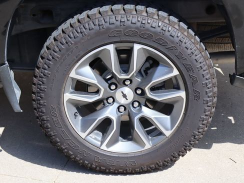 Used 2023 Chevrolet Silverado 1500 RST w/ Z71 Off-Road Package AWD/4WD image 26