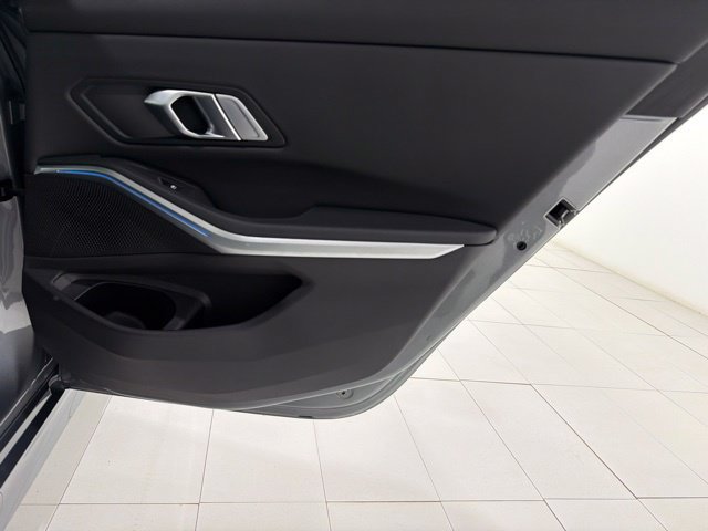 Certified 2023 BMW 330i xDrive Sedan w/ Driving Assistance Package AWD/4WD image 21