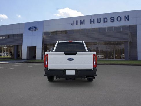 New 2026 Ford F250 XL w/ F-250 >10K GVWR Package image 5
