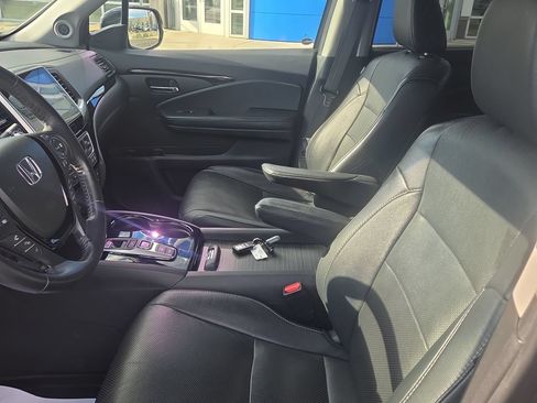 Used 2017 Honda Pilot Elite image 14