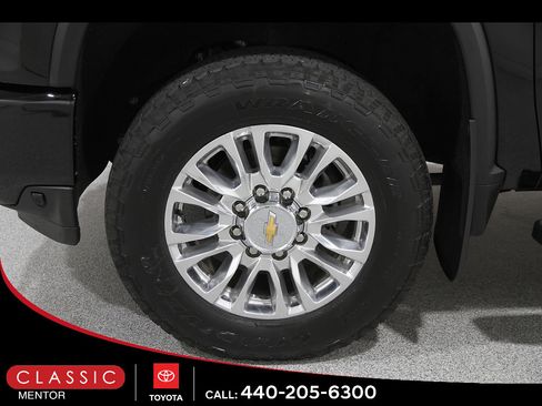 Used 2023 Chevrolet Silverado 3500 High Country w/ Z71 Off-Road Package AWD/4WD image 24