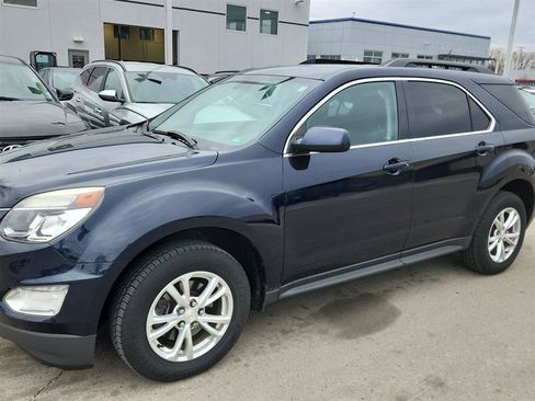Used 2017 Chevrolet Equinox LT w/ Convenience Package image 8