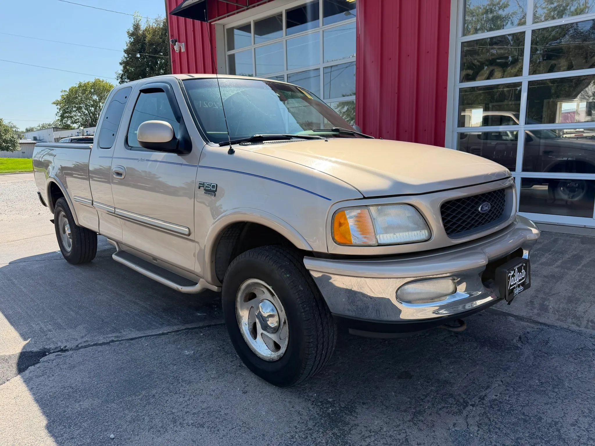 Used 1998 Ford F150 4x4 SuperCab image 2