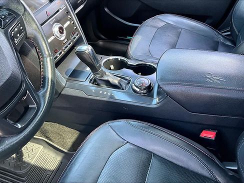 Used 2018 Ford Explorer Sport AWD/4WD image 17