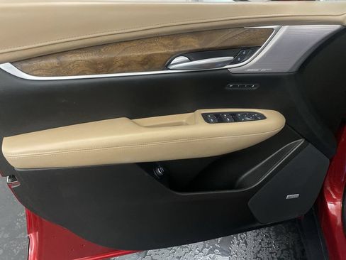 Used 2022 Cadillac XT5 Sportv w/ Platinum Package AWD/4WD image 17