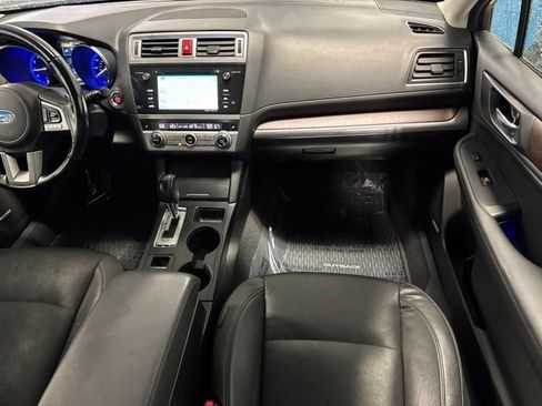 Used 2016 Subaru Outback 2.5i Limited AWD/4WD image 16