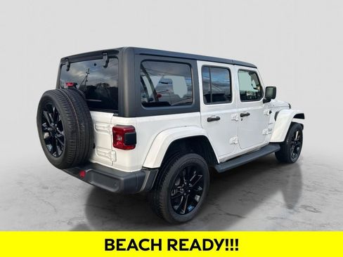 Used 2022 Jeep Wrangler Unlimited Sahara w/ Safety Group image 5