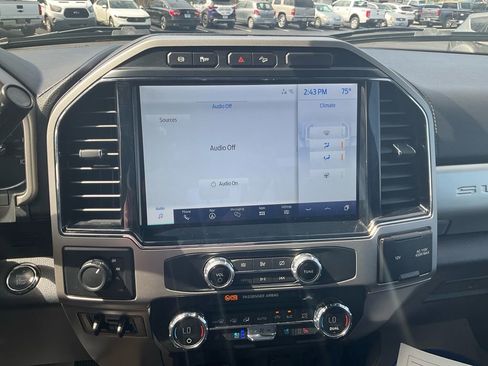 Used 2022 Ford F350 Lariat w/ Lariat Ultimate Package image 23