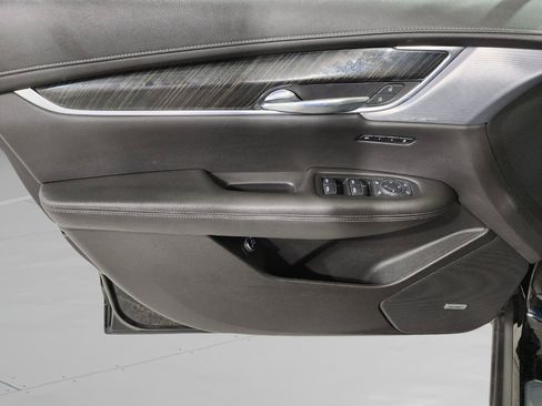 Used 2020 Cadillac XT6 Premium Luxury AWD/4WD image 31