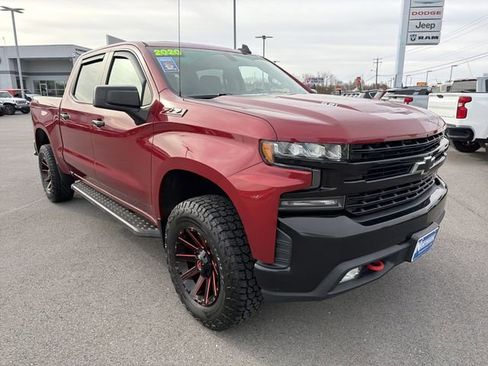 Used 2020 Chevrolet Silverado 1500 LT Trail Boss image 3