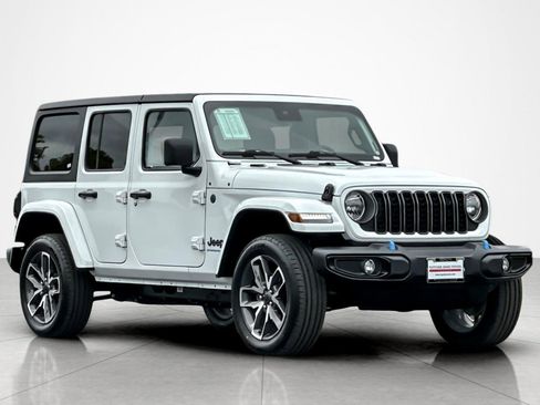 Used 2024 Jeep Wrangler Unlimited w/ Convenience Group AWD/4WD image 7