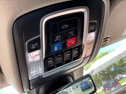 Certified 2023 RAM 1500 Limited AWD/4WD image 32