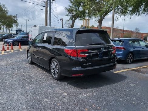 Used 2023 Honda Odyssey Touring image 4