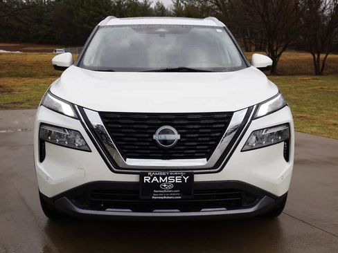 Used 2023 Nissan Rogue SL w/ SL Premium Package image 9