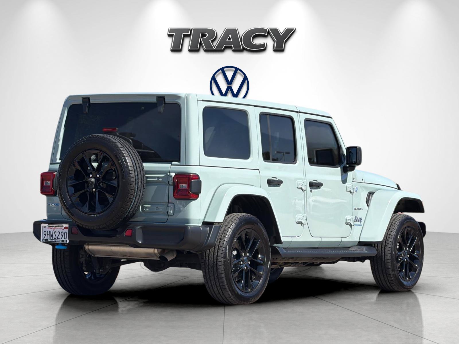 Used 2024 Jeep Wrangler Unlimited Sahara w/ Technology Group AWD/4WD image 4