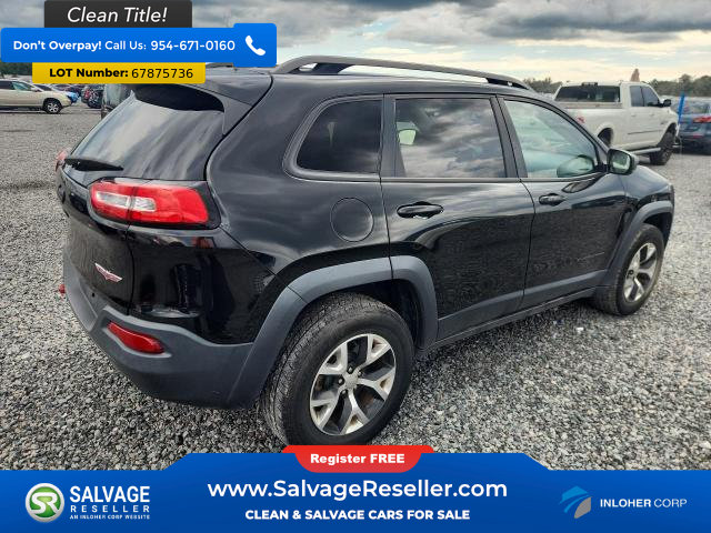 Used 2016 Jeep Cherokee Trailhawk w/ Comfort/Convenience Group AWD/4WD image 4