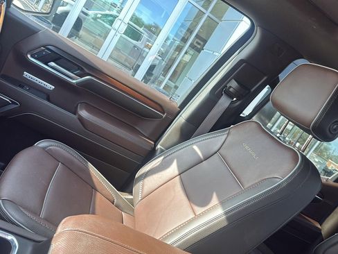 Used 2025 GMC Sierra 1500 Denali w/ Denali Reserve Package AWD/4WD image 30