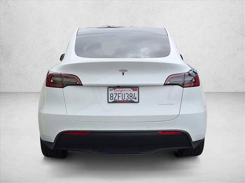 Used 2021 Tesla Model Y Long Range AWD/4WD image 7