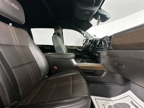 Used 2024 Chevrolet Silverado 2500 High Country image 29