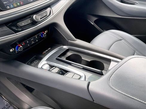 Used 2024 Buick Enclave Essence w/ Experience Buick Package image 20