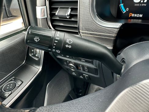 Used 2021 Ford F150 Platinum w/ Equipment Group 701A High AWD/4WD image 29