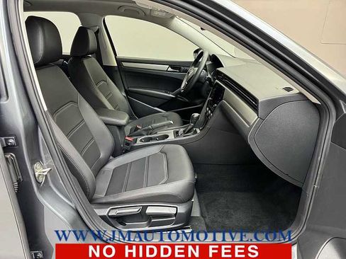 Used 2021 Volkswagen Passat 2.0T SE image 20