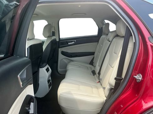 Certified 2018 Ford Edge Titanium w/ Technology Package FWD image 21