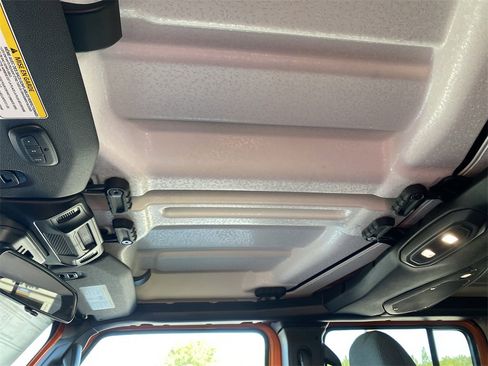 New 2025 Jeep Gladiator Rubicon w/ Convenience Group image 26