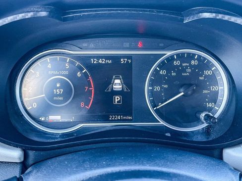 Used 2022 Nissan Versa SV w/ Trunk Package image 45