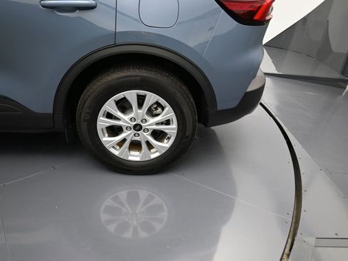 Certified 2025 Ford Escape Active image 9