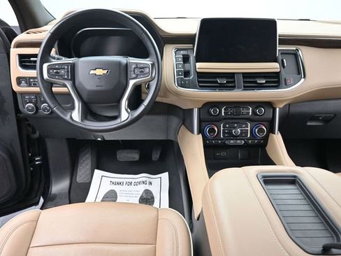 Used 2024 Chevrolet Suburban Premier image 14