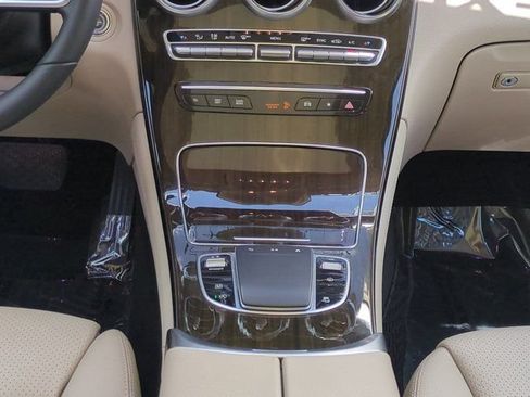 Used 2020 Mercedes-Benz GLC 300 image 17
