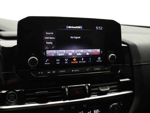 Used 2023 Nissan Pathfinder SV AWD/4WD image 20