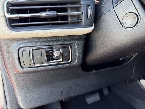 New 2026 Lincoln Corsair Premiere image 30