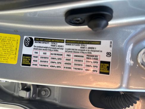 Used 2021 Toyota RAV4 XLE Premium image 30